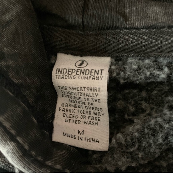 Generation V vape bar hoodie size medium - Picture 3 of 5